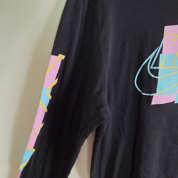 Nike Sportswear Mens Futura Shapes Graphic T-Shirt Size Medium - Picture 6 of 8